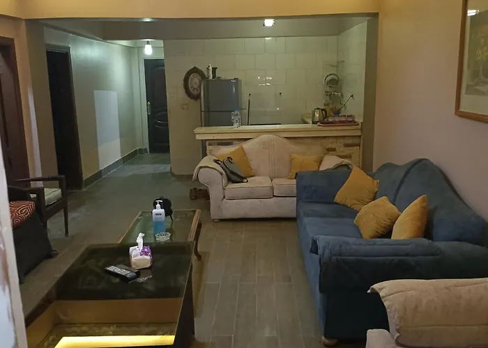 علي البحر صف أول بحديقة خاصة بمنتجع براس سدر Direct Sea View Apartment
