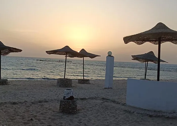 علي البحر صف أول بحديقة خاصة بمنتجع براس سدر Direct Sea View Apartment Ras Sedr
